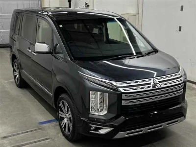 MITSUBISHI DELICA D5