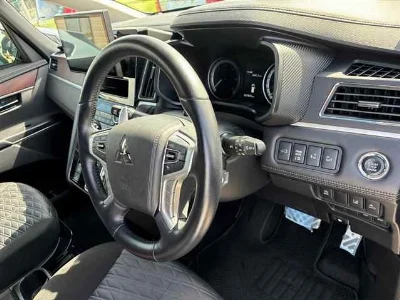 MITSUBISHI DELICA D5