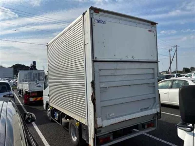 MITSUBISHI CANTER