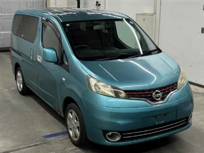 NISSAN NV200