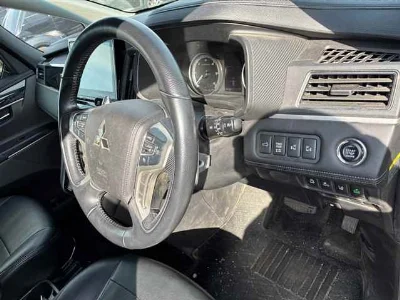 MITSUBISHI DELICA D5