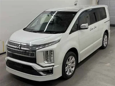 MITSUBISHI DELICA D5