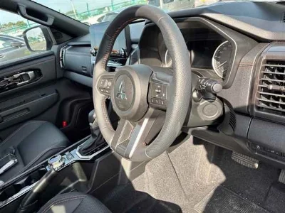 MITSUBISHI TRITON