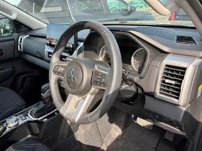 MITSUBISHI TRITON
