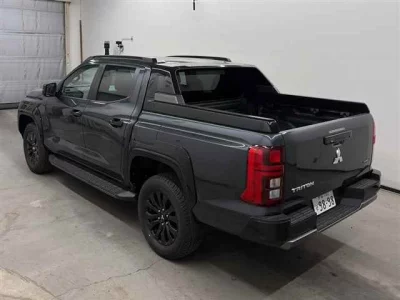 MITSUBISHI TRITON