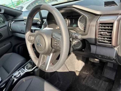 MITSUBISHI TRITON