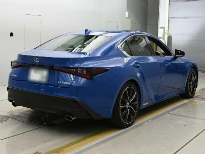 LEXUS IS