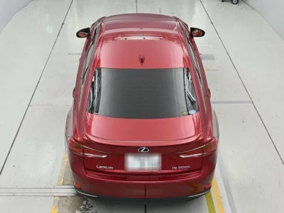 LEXUS IS