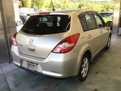 NISSAN TIIDA