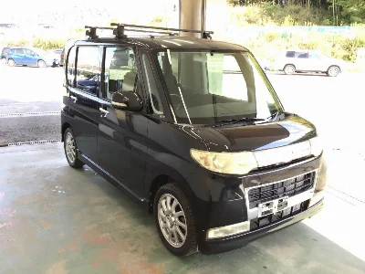 DAIHATSU TANTO 3