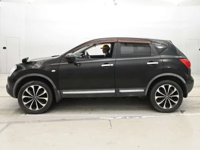 NISSAN DUALIS