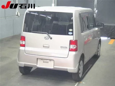 TOYOTA PIXIS SPACE