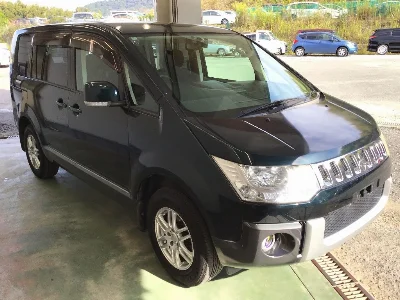 MITSUBISHI DELICA D5