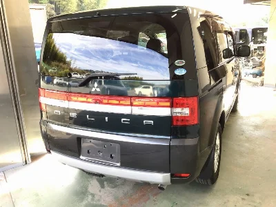 MITSUBISHI DELICA D5