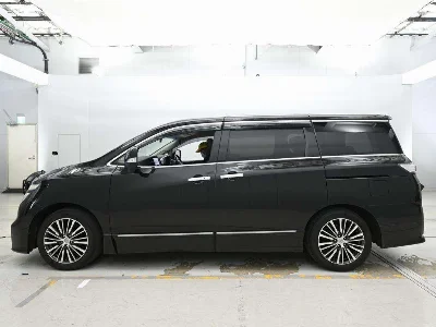 NISSAN ELGRAND 4