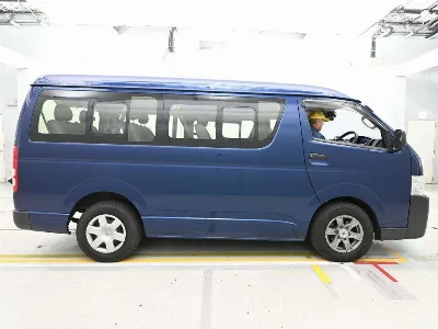 TOYOTA HIACE
