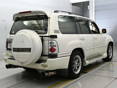 TOYOTA LAND CRUISER