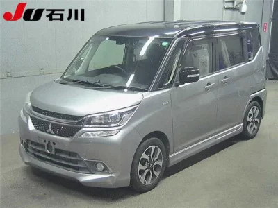 MITSUBISHI DELICA D2