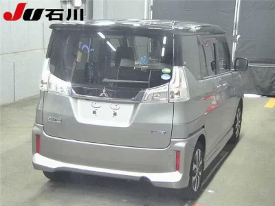 MITSUBISHI DELICA D2