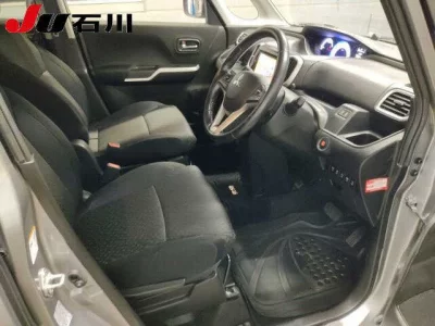 MITSUBISHI DELICA D2