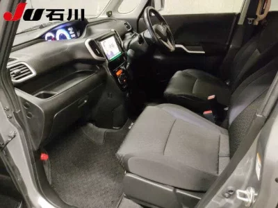 MITSUBISHI DELICA D2