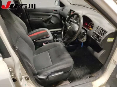 TOYOTA SUCCEED