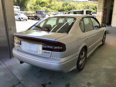 SUBARU LEGACY B4