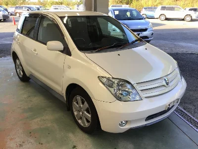 TOYOTA IST