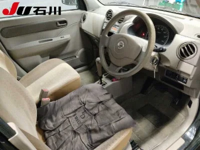 NISSAN PINO 3