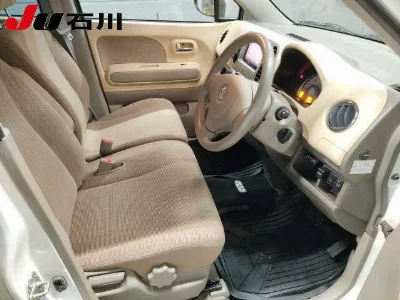 SUZUKI MRWAGON