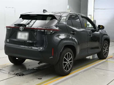 TOYOTA YARIS CROSS 2
