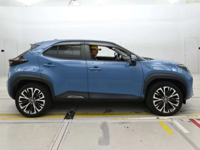TOYOTA YARIS CROSS