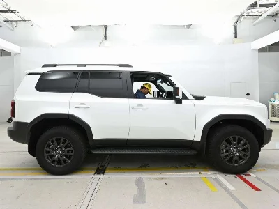 TOYOTA LAND CRUISER 250