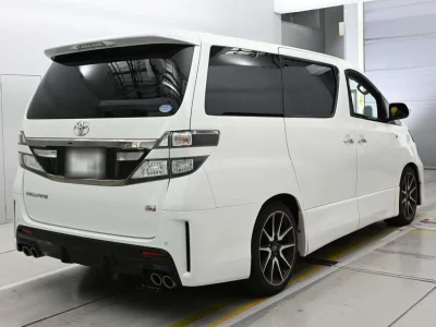 TOYOTA VELLFIRE