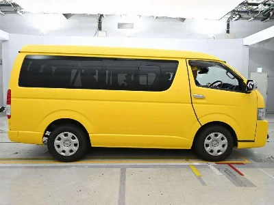 TOYOTA HIACE