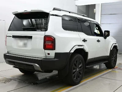 TOYOTA LAND CRUISER 250