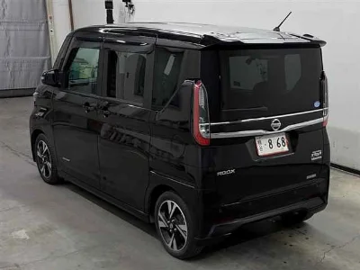 NISSAN ROOX