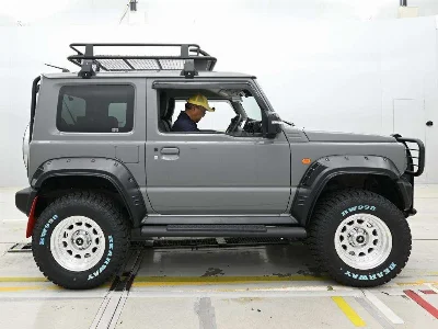 SUZUKI JIMNY SIERRA