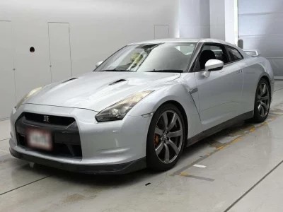 NISSAN GT-R