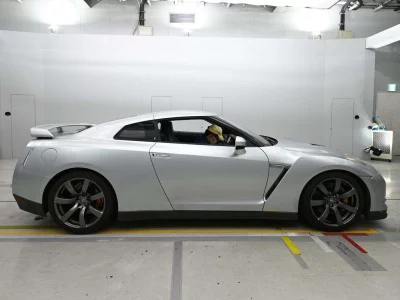 NISSAN GT-R