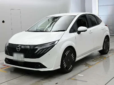 NISSAN AURA