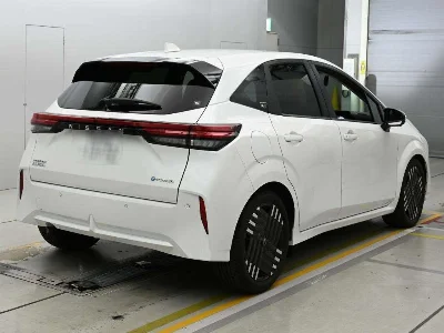 NISSAN AURA
