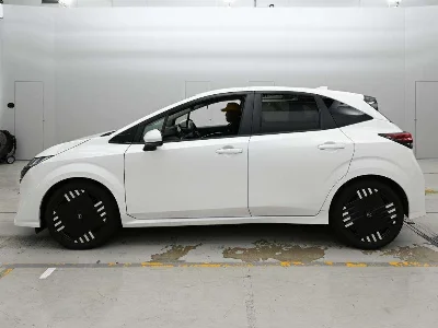 NISSAN AURA