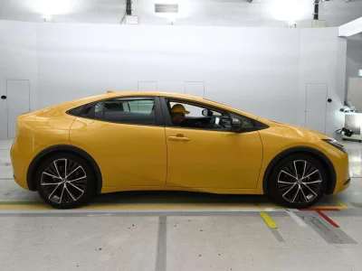 TOYOTA PRIUS