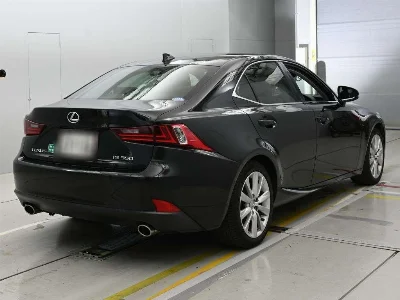 LEXUS IS