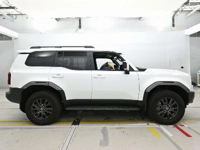 TOYOTA LAND CRUISER 250