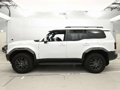 TOYOTA LAND CRUISER 250