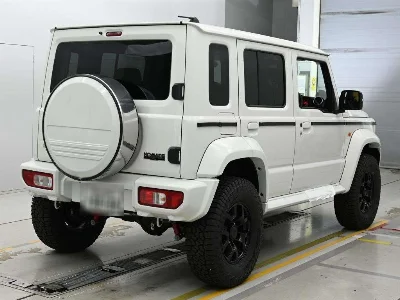SUZUKI JIMNY NOMADE