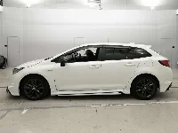 Цена авто Toyota Corolla Touring с аукционов Японии, номер кузова ZWE211W, пробег 61 000, оценка 8