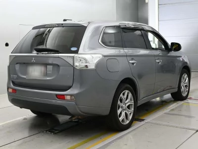 MITSUBISHI OUTLANDER PHEV